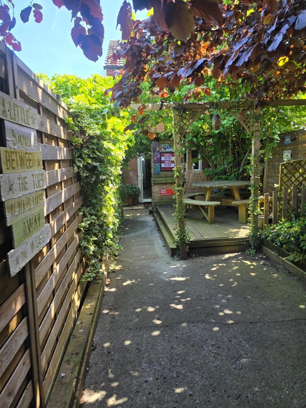 Holiday home Elegant 2 Bed With Hot Tub And A Host Of Amenities *